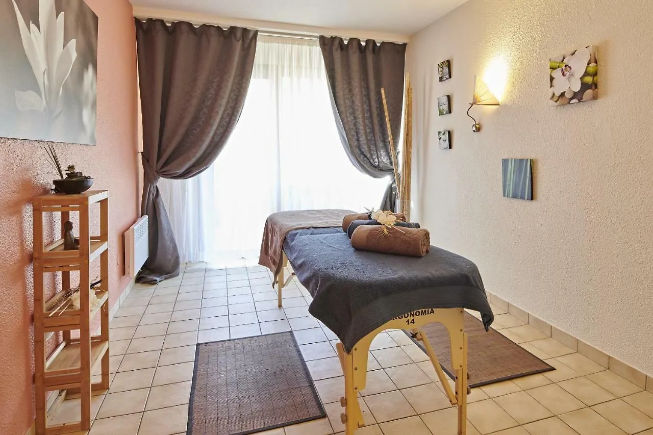 Club Vacances Bleues Les Horizons Du Lac 3*, Шорж Франция