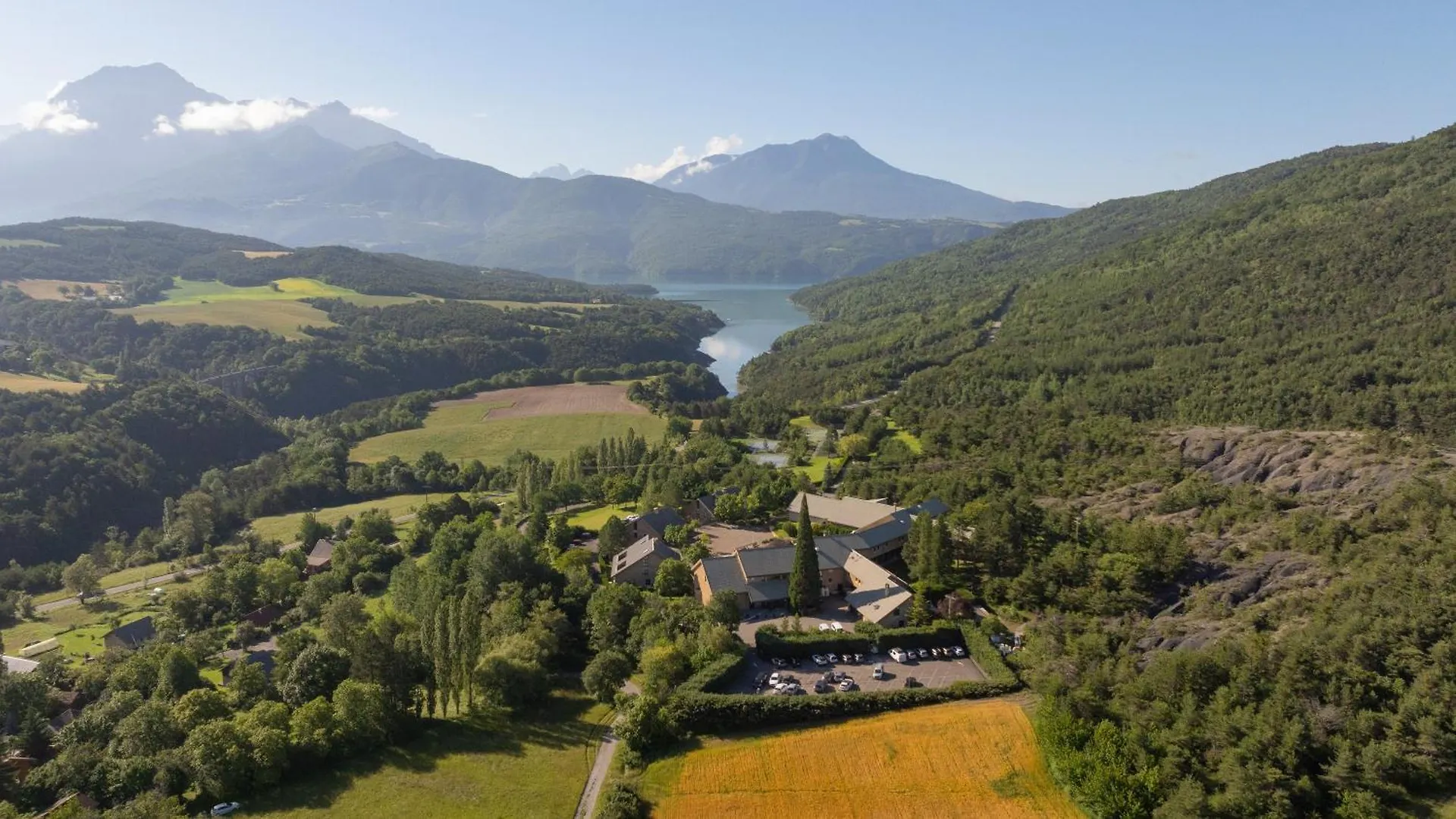 Club Vacances Bleues Les Horizons du Lac  Chorges Hotel